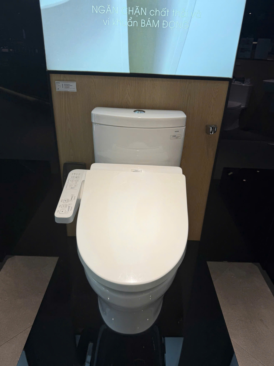 Bồn Cầu Điện Tử TOTO CS769DRW18 Nắp Rửa Washlet TCF23710AAA C2 Simple