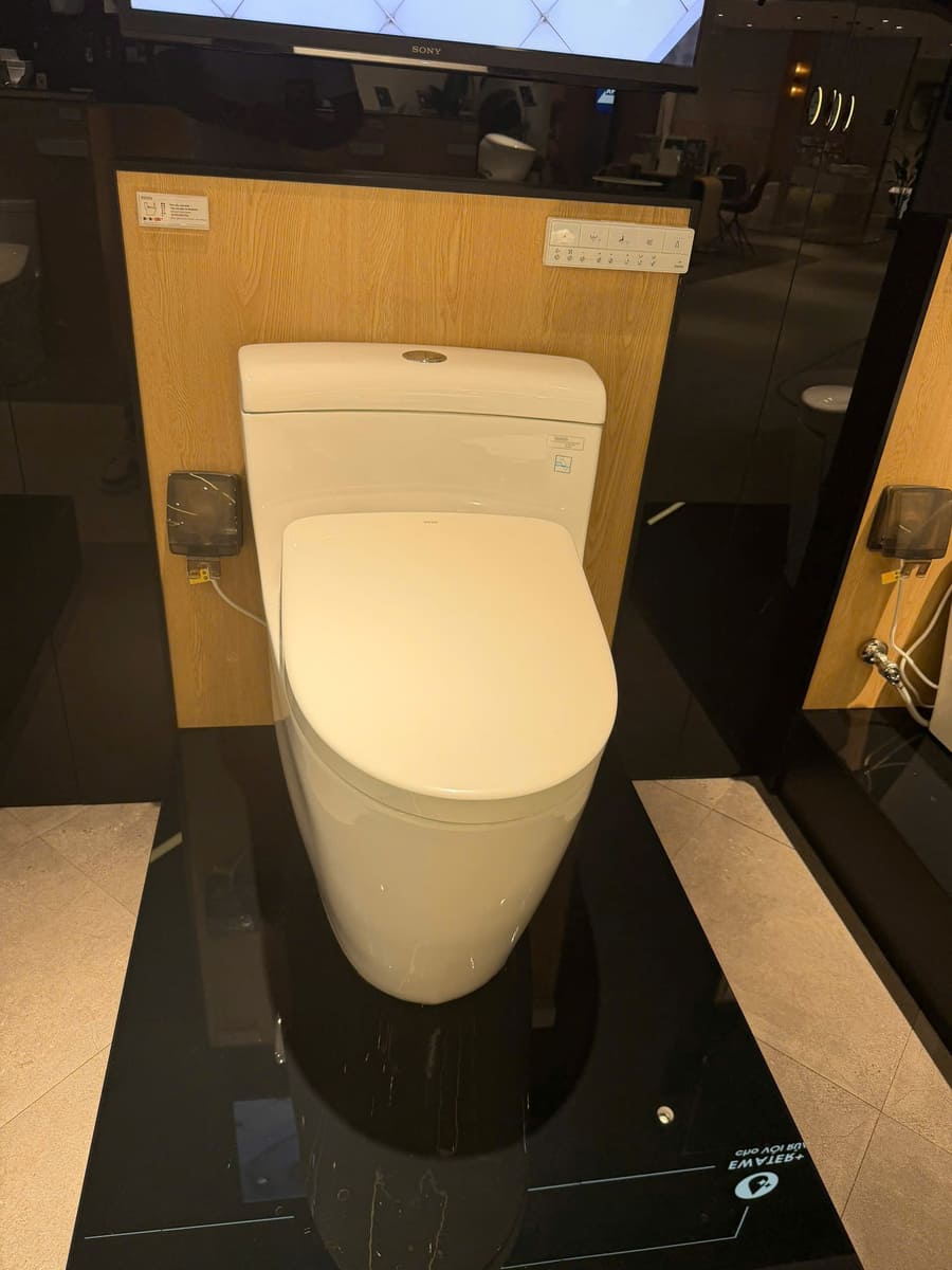 Bồn Cầu Điện Tử TOTO MS636CDRW23 Nắp Rửa Washlet TCF47360GAA S7 Giấu Dây
