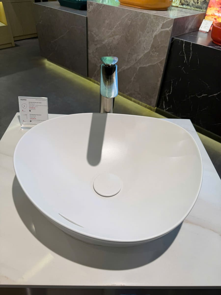 Chậu Rửa Lavabo TOTO LT4704G19#XW (LT4704G17) Đặt Bàn
