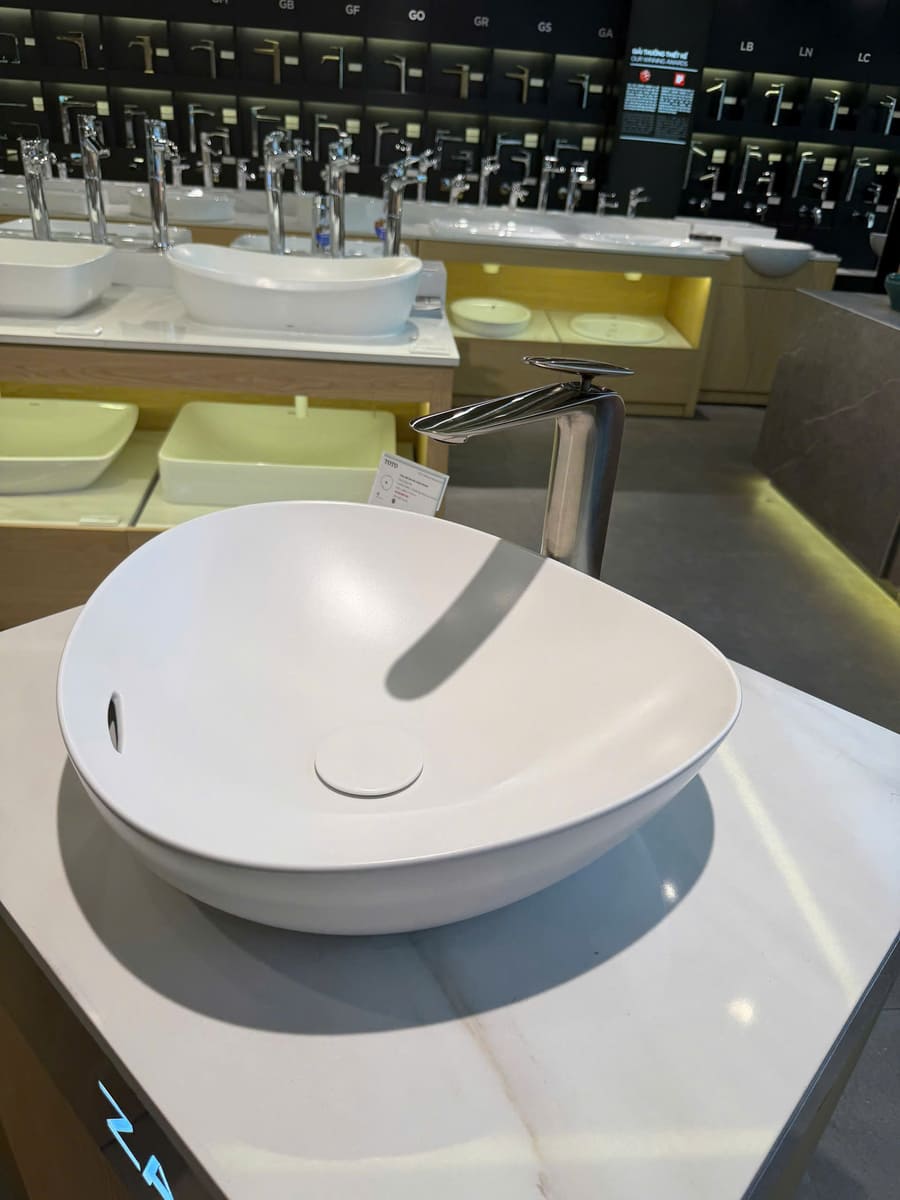 Chậu Rửa Lavabo TOTO LT4704G19#XW (LT4704G17) Đặt Bàn