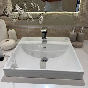 Chậu Rửa Lavabo TOTO LT710CSR Đặt Bàn