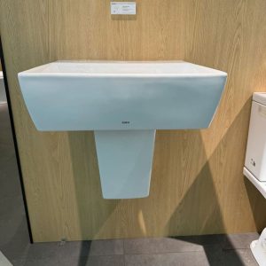 Chậu Rửa Mặt Lavabo TOTO LHT328CHR (LHT328C) Chữ Nhật Treo Tường Chân Ngắn