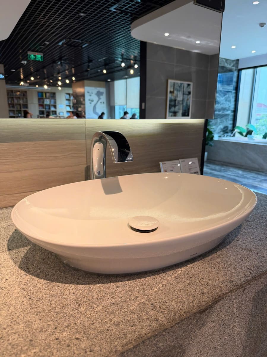 Chậu Rửa Mặt Lavabo TOTO LT4724#XW Đặt Bàn